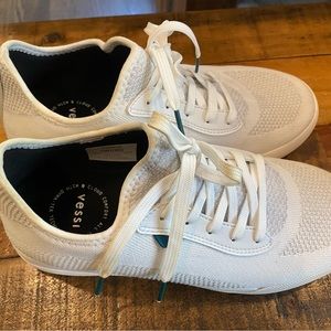 Vessi waterproof Weekend shoe in Marble White, great condition size 9